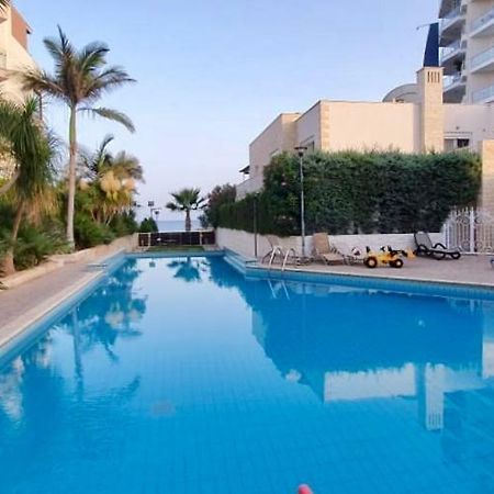 Pegasus Beach Front Daire Limasol Dış mekan fotoğraf