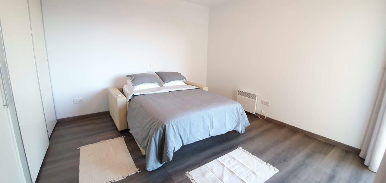 Pegasus Beach Front Daire Limasol Dış mekan fotoğraf