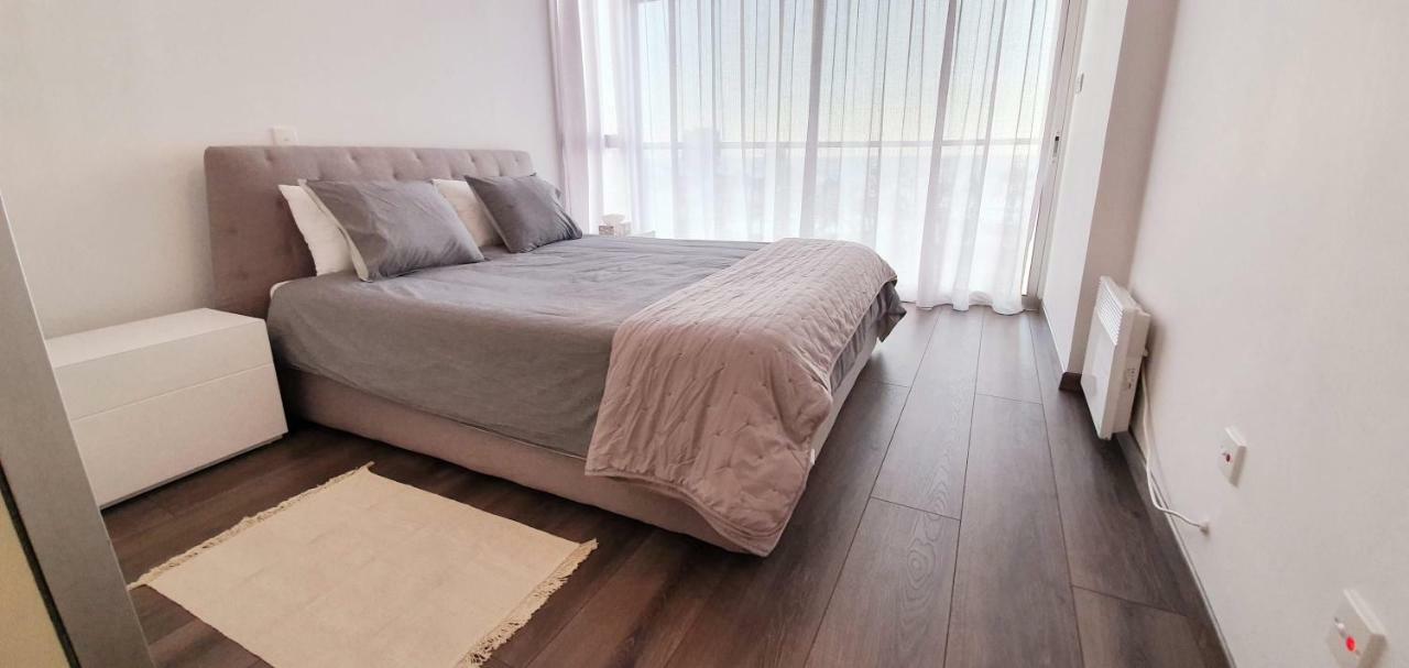 Pegasus Beach Front Daire Limasol Dış mekan fotoğraf